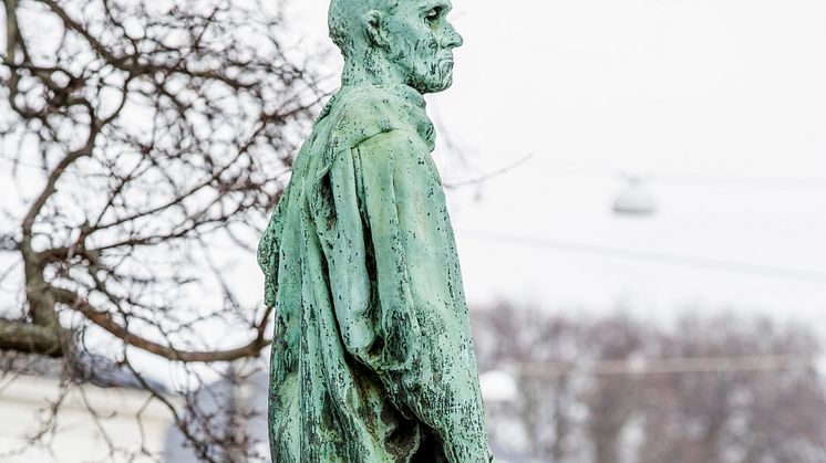 Rodin-skulptur skadet av forurensning