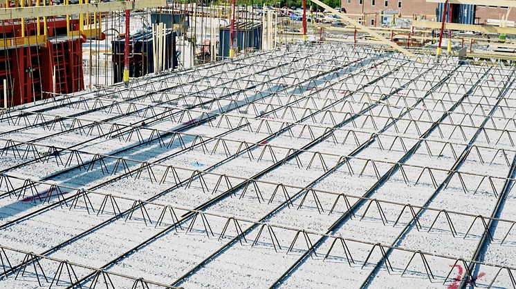 Nu står Heidelberg Materials Precast Abetong redo att leverera plattbärlag med mer än 40 procents minskad klimatpåverkan.