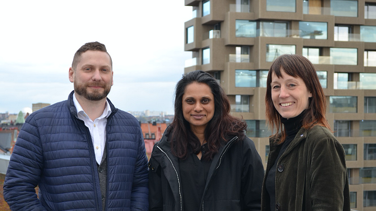 Structor växer inom krisberedskap. Från vänster; Björn Nevhage, Malin Östensson och Hanna Langéen, vd Structor Riskbyrån AB. Foto: Structor