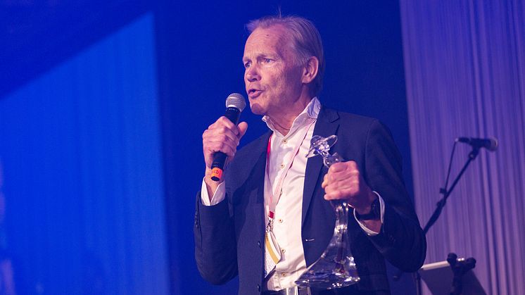 Åke Åkesson, verksamhetschef Region Kalmar län, tar emot GötaPriset 2021.