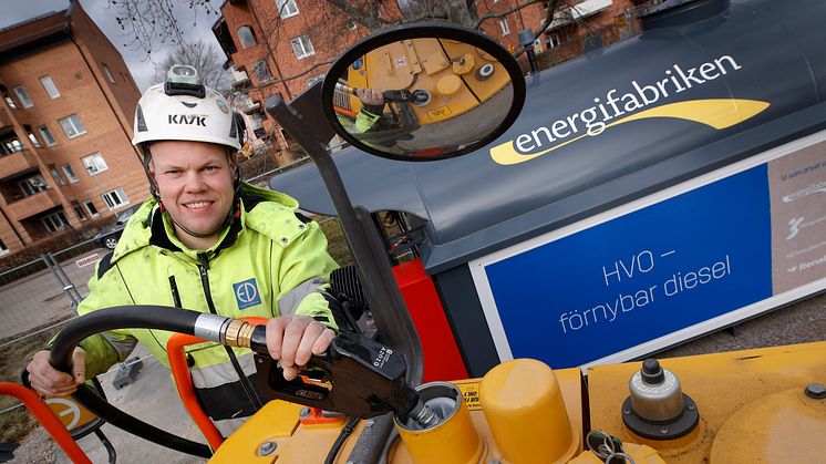 Erik Zackrisson från ED Bygg tankar fossilfritt med Fillngo, sparar tid och pengar.