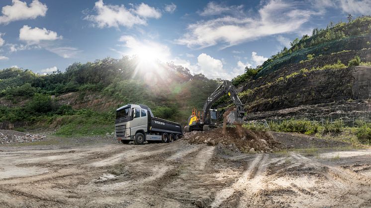 Volvo EC230 bandgrävare - herobild