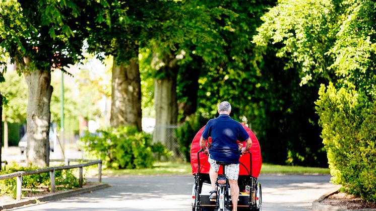 Volontärer ska ge äldre vind i håret i nytt projekt