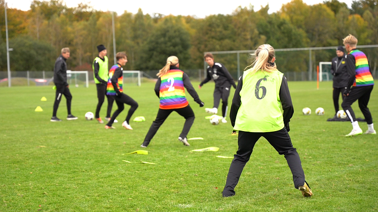 Många vill träna fotboll på elitnivå under gymnasietiden. Foto: Mjällby AIF