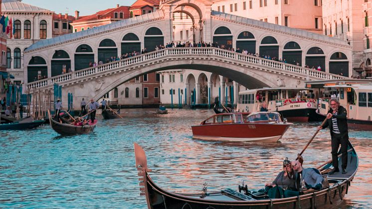 Venice gondola.jpg