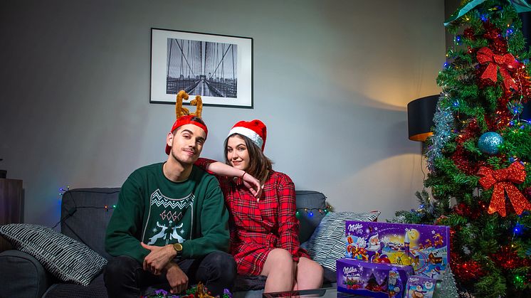 Zpěvačka Celeste Buckingham a youtuber GoGoManTV jsou tvářemi vánoční kampaně značky Milka