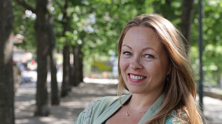 Målet med Spill norsk er at folk rundt i landet skal få oppleve musikken gjennom konsertopplevelser og i verksteder hvor man lager musikk, sier kunstnerisk leder for Spill norsk-festivalen Stine W. Torbergsen. Foto: Thomas André Syvertsen.