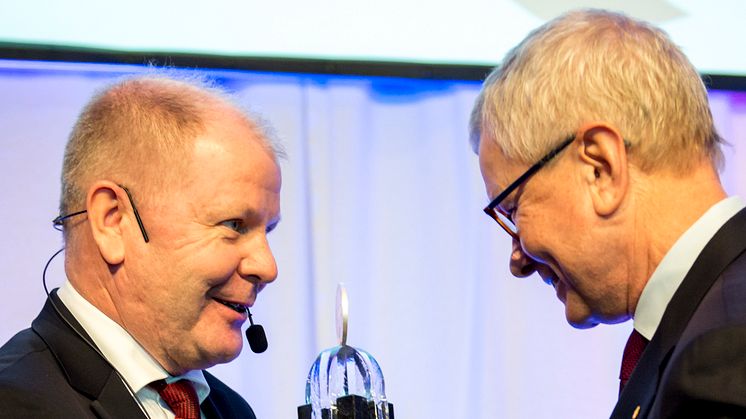 MTR tar emot utmärkelsen svensk kvalitet 2014 av SIQ
