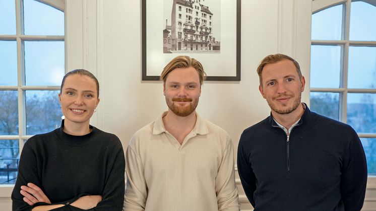 Magdalena Haglund, Johan Åström och Max Hänni på digitala byrån SearchIntent.