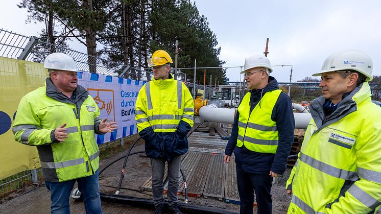 Fertigstellung der kurzen LNG-Anbindungsleitung in Brunsbüttel kurz vor dem Abschluss