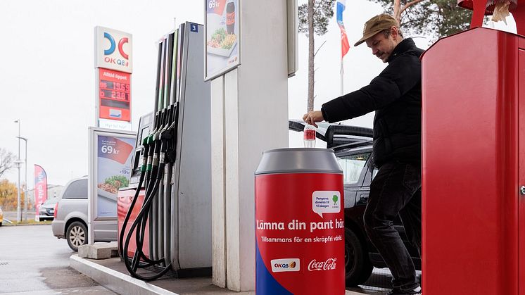 OKQ8 och Coca-Cola i Sverige fortsätter sitt samarbete för minskad klimatpåverkan med ett nytt initiativ för att öka insamling av förpackningar.