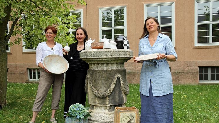 Drei der insgesamt 55 Aussteller*innen: v.l. Sybille Abel-Kremer, Gabriela Roth-Budig und Jana Heistermann