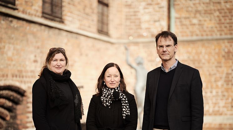 Cheferna för tre av Malmös största kulturinstitutioner startar ett stort samarbetsprojekt i juni 2022. På bilden: Kirse Junge-Stevnsborg (Malmö Konstmuseum), Kitte Wagner (Malmö Stadsteater), Mats Fastrup (Malmö Museer). Foto: Johan Sundell 