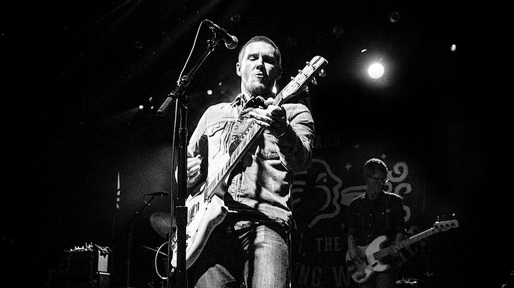 BRIAN FALLON & THE HOWLING WEATHER