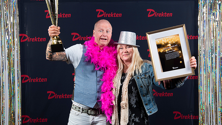 Per Pellinen och Christina Frejj från Direkten Väla fick priset Årets Etablering på Direktenträffen. 