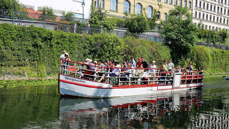 Hoffentlich bald wieder möglich: Bootsfahrt mit Familie und Freunden auf dem Karl-Heine-Kanal - Foto: Andreas Schmidt