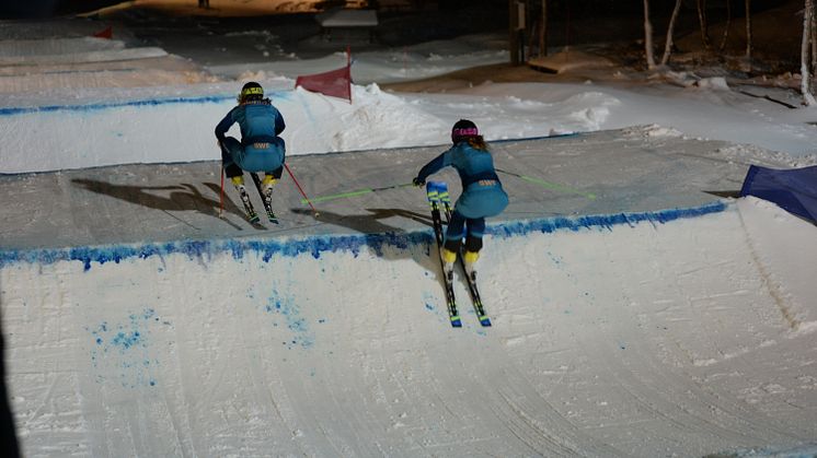 Anna Holmlund och Sandra Näslund på plats i Hemavan