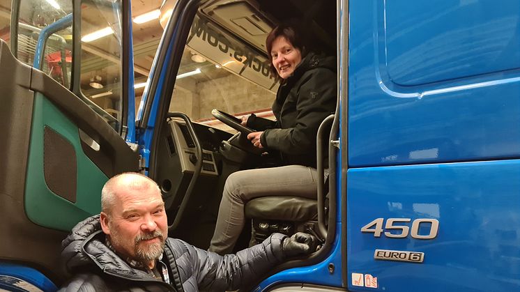 Leif Lahti från Utbildning Nord och Katarina Lindberg från Gränsälvsgymnasiet är glada över att få dra igång transportinriktningen