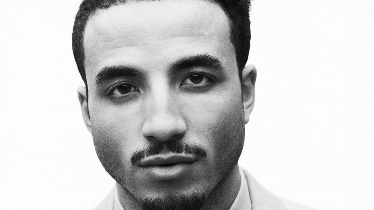 Kim Cesarion släpper "Undressed"