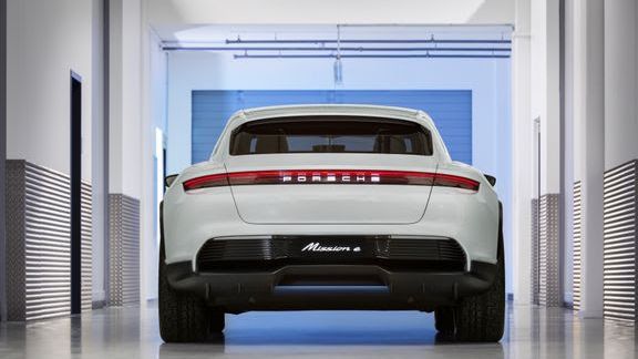 Porsche Mission E Cross Turismo: eldriven Cross Utility Vehicle (CUV) för en aktiv livsstil