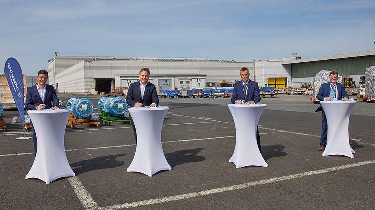 fltr: From Lufthansa Cargo AG: Gunnar Löhr, Head of Supply Management & Infrastructure and Harald Gloy, COO; from Bleichert Automation: Anton Schirle, CEO and Manfred Hannes, Head of Sales