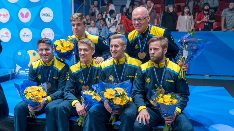 Bordtennis-VM blev en svensk succé med Halmstads egen Ulf "Tickan" Carlsson som förbundskapten.