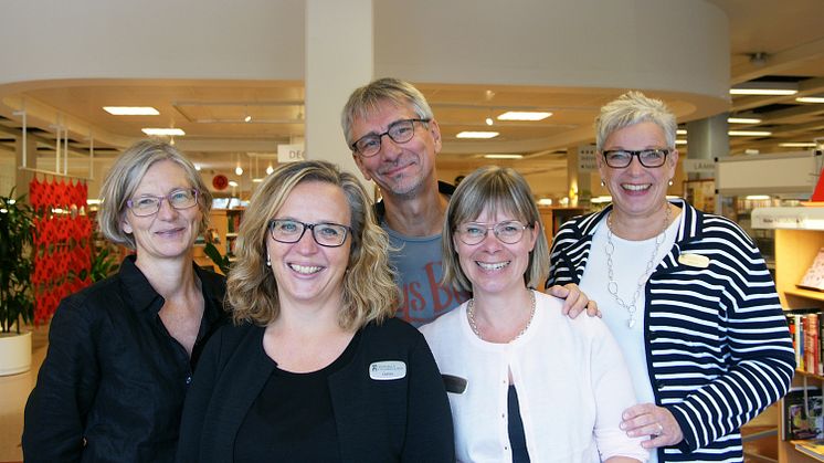 Personalen på Uddevalla stadsbibliotek hälsar alla varmt välkomna till Bok- och kulturmässan.