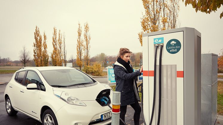 Nissan och CLEVER i samarbete om elbilsladdning