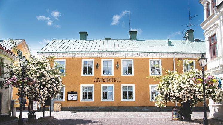 Det anrika stadshotellet från 1867 är beläget vid det pittoreska torget i Trosa