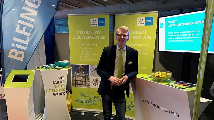 Tobias Johanneson arbetar i  Bilfingers monter på CHARM (Chalmers arbetsmarknadsdagar)
