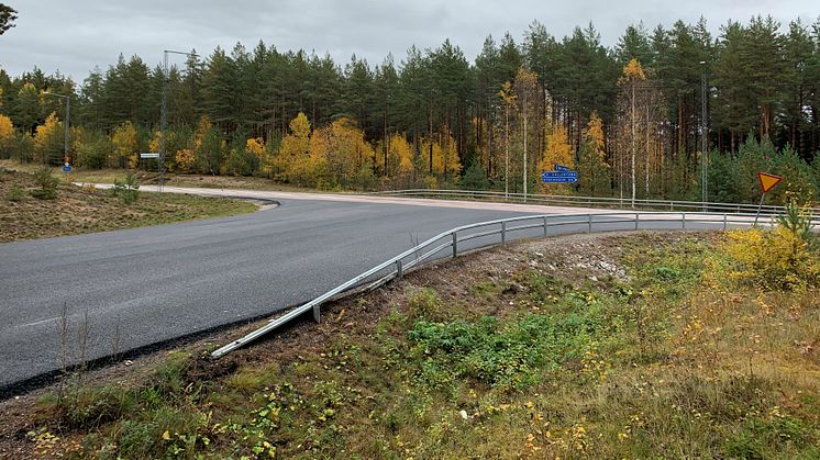 ​Krav på bättre framkomlighet och trafiksäkerhet korsningen Jarlabankes väg och Arningevägen från Täbys och Vallentunas kommuner