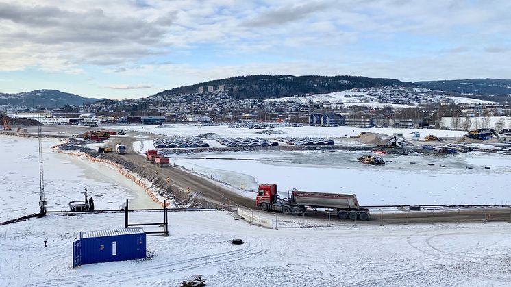 Anleggsveien viser den nye sjøfronten for Fjordbyen i Gilhusbukta.