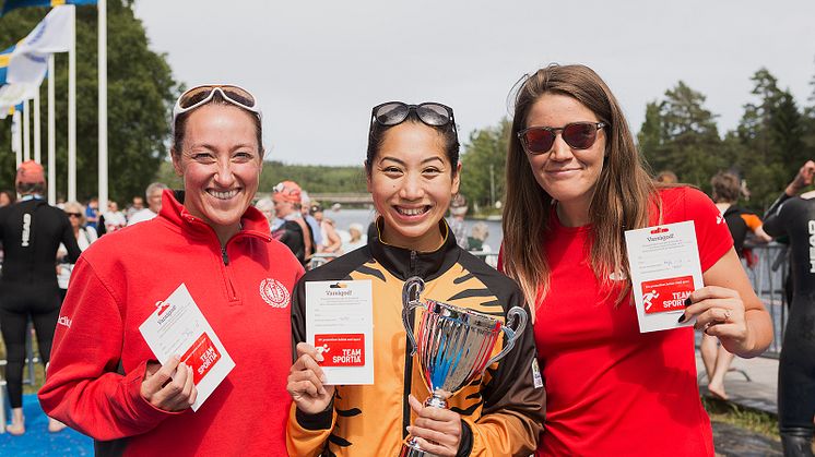 Topp tre damer i Vansbro Halvsim: 1. Heidi Gan, 2. Åsa Annerstedt och 3. Annie Thorén. Foto: Mickan Palmqvist, Ateljé L-Foto