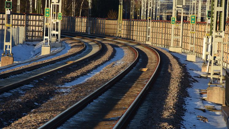 Nu går tågen Mälarbanan på dubbla spår hela vägen från Uppsala till Gävle.