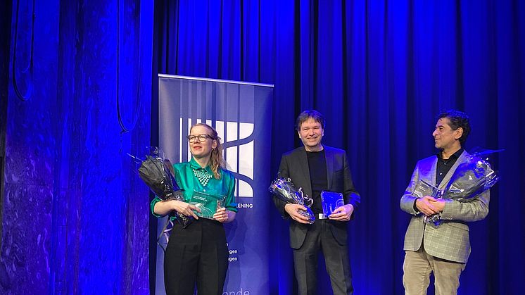 De tre vinnerne av Norsk Komponistforenings pris "Årets verk 2021"; Kristine Tjøgersen, Edvin Østergaard og Rolf Gupta. Foto: Niklas Østergaard.