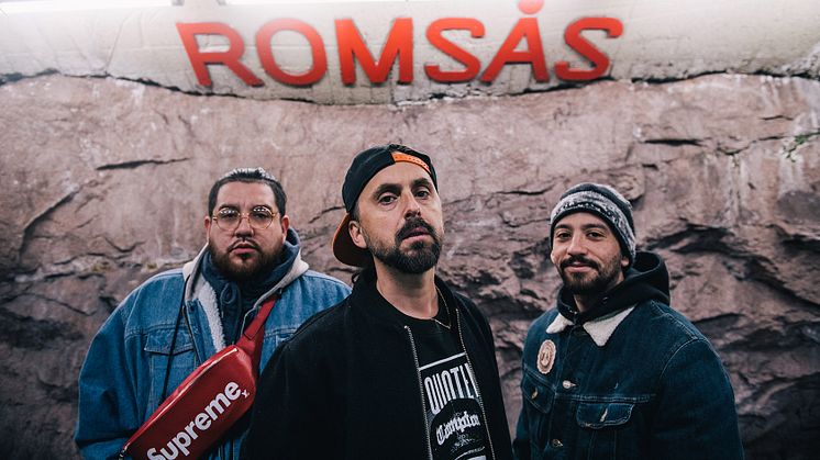 Boss Castro (Jonathan Castro), Don Martin og Fela (Felipe Orellana Castro) har alle vakse opp i blokkar i Groruddalen, og identiteten deira er djupt rota i Oslos austkant. Foto: Michael Ray Vera Cruz Angeles.