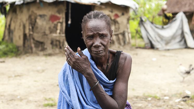 Marta Kangach bor i Jonglei, en av de värst drabbade delarna av Sydsudan. Hon har förlorat all sin boskap och skörd. Foto: Mark Njoroge/Oxfam