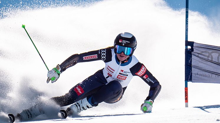 Hilma Lövblom upptas i Svenska Olympiska Kommitténs Topp och talang. Foto: Erik Segerström/Ski Team Sweden Alpine