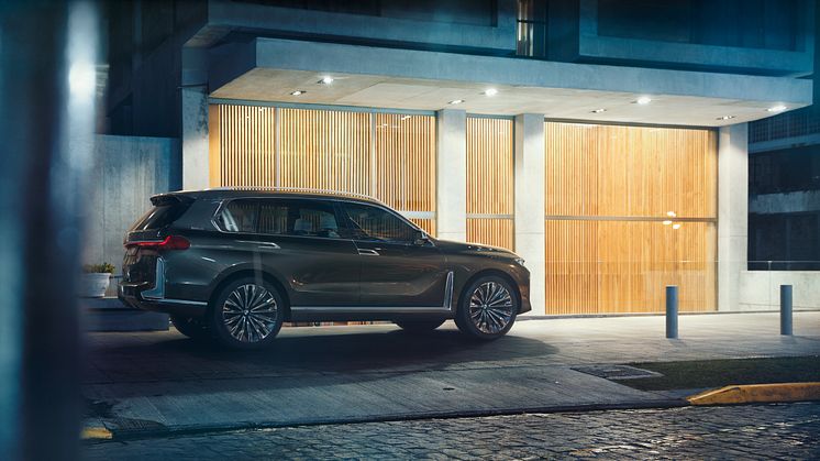 Forsmak på en ny dimensjon luksus: BMW Concept X7 iPerformance