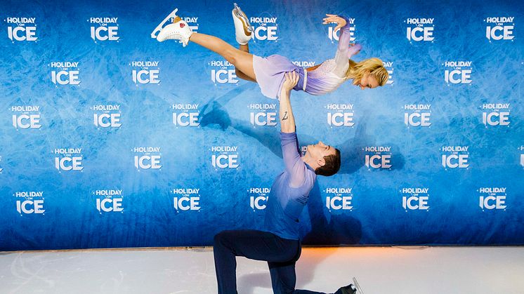 Paarlauf-Olympiasieger und Weltmeister Aljona Savchenko und Bruno Massot als Gaststars bei HOLIDAY ON ICE