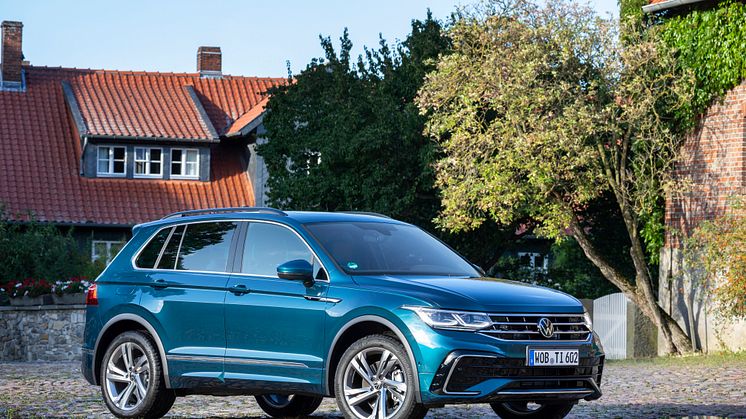 Den opdaterede Tiguan tilbydes i tre udstyrslinjer henholdsvis Life, Elegance og som her den sportslige R-Line