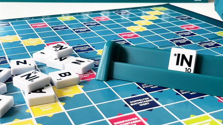 Durch die Neuerung bei Scrabble®  kann das Gendern spielerisch leicht gelernt werden und in den täglichen Sprachgebrauch übergehen.