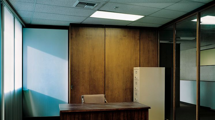 Bild: © Lars Tunbjörk, L.A. Office, 2004