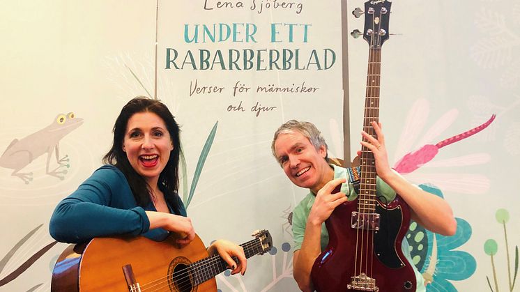 Anja Bigrell och Marcus Holmberg i familjekonserten Under ett rabarberblad med Länsmusiken i Stockholm på Musikaliska 1 feb 2020. Foto: Maja Embrink.