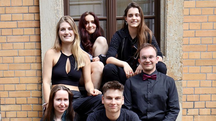 Die Band Hot Content sorgt in der Musikschule Johann Sebastian Bach für beste Stimmung - Foto: Kay Rohr