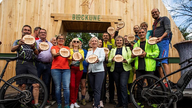 offizieller Startschuss für das Abenteuer BLOCKLINE (Foto: TVE/mountainlovers Marcel Lohr)