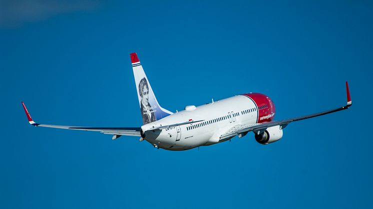 Norwegian's 737-800 LN-DYS