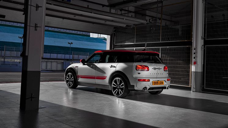 Mere kraft og teknik i MINI John Cooper Works Clubman og MINI John Cooper Works Countryman