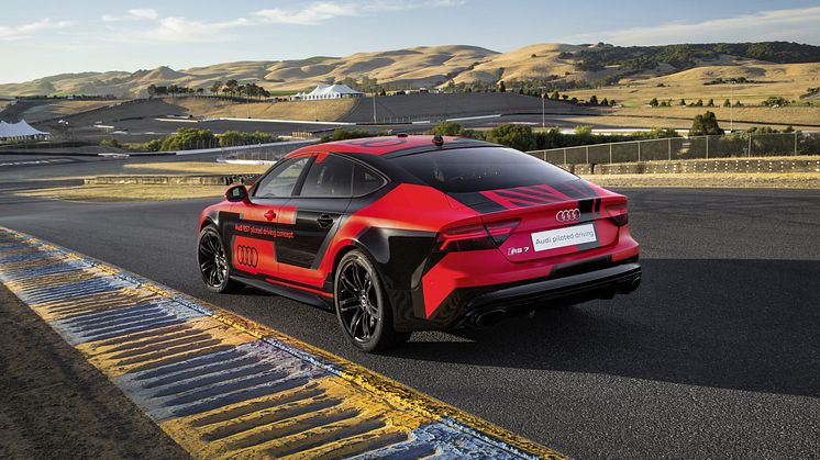 Audi RS 7 piloted driving concept (2015 Robby) rear left side