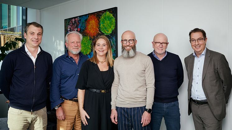 CO-WORKINGVETERANER INVESTERAR I CO-LIVING. Från vä till hö: Victor Looft – PAKTA, Lars Rydén – United Spaces, Katarina Liljestam Beyer, COO och grundare COLIVE, Jonas Häggqvist, CEO och grundare COLIVE, Göran Garberg – United Spaces, Erik Surén